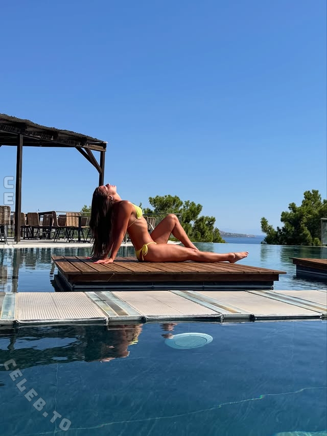 Lia Stermann nude photo 3