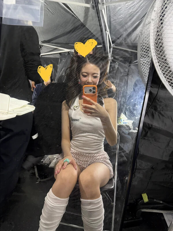 Lia nude photo 7