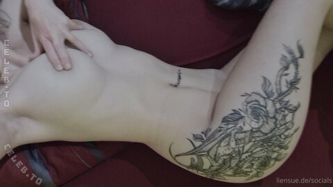 Liensue nude photo 29