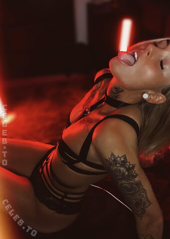 Likkifrost nude photo 7
