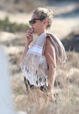 Lila Grace Moss nude