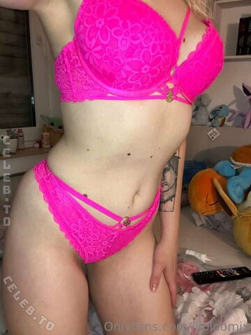 lilbloomix nude photo 10