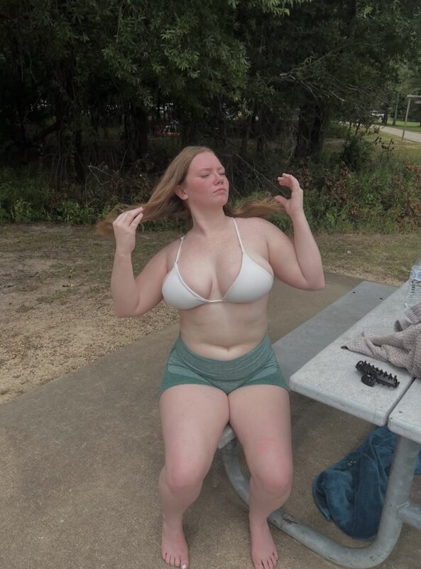 lil.haileyyn nude photo 3