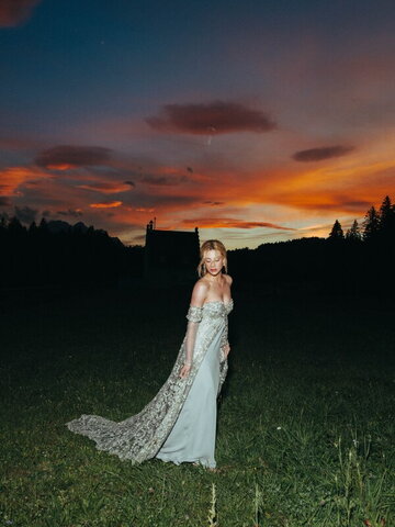 Lili Reinhart Fresh (5 photos)