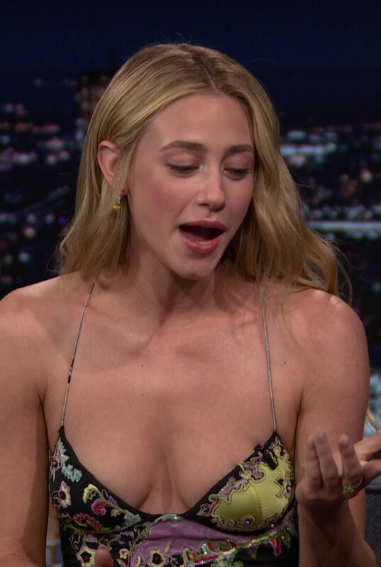 Lili Reinhart nude photo 11