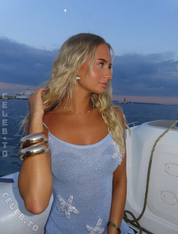 Lilia Batten New (7 photos)