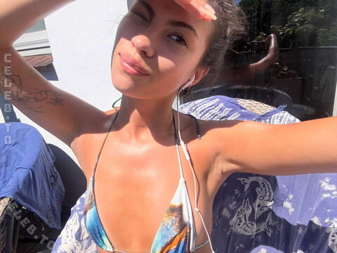Lilian Loria nude photo 8