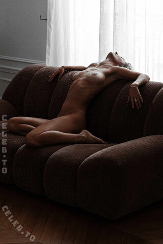 Lili.luxie nude photo 12