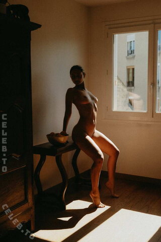 Lili.luxie nude photo 35