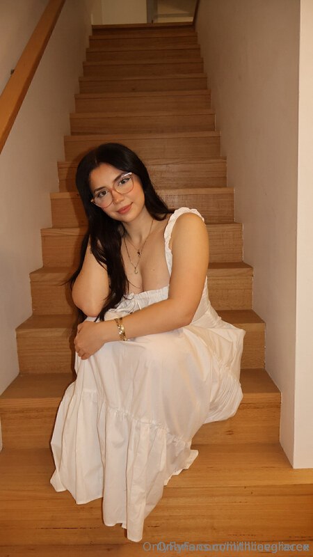 Lilith Cavaliere nude photo 19