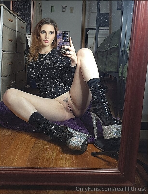 Lilith Lust nude photo 4