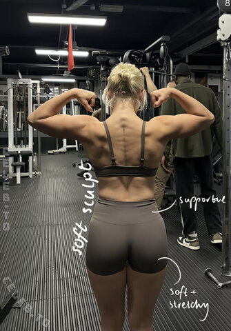 Liliylifts_ nude photo 3