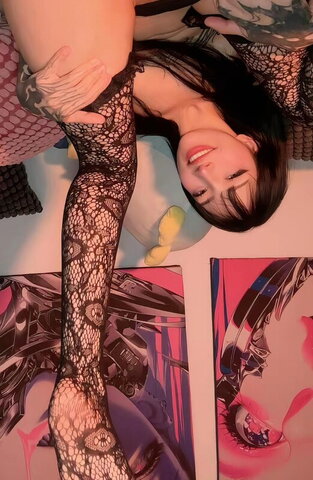 lilkittyzoey Social media Thread nude photo 10