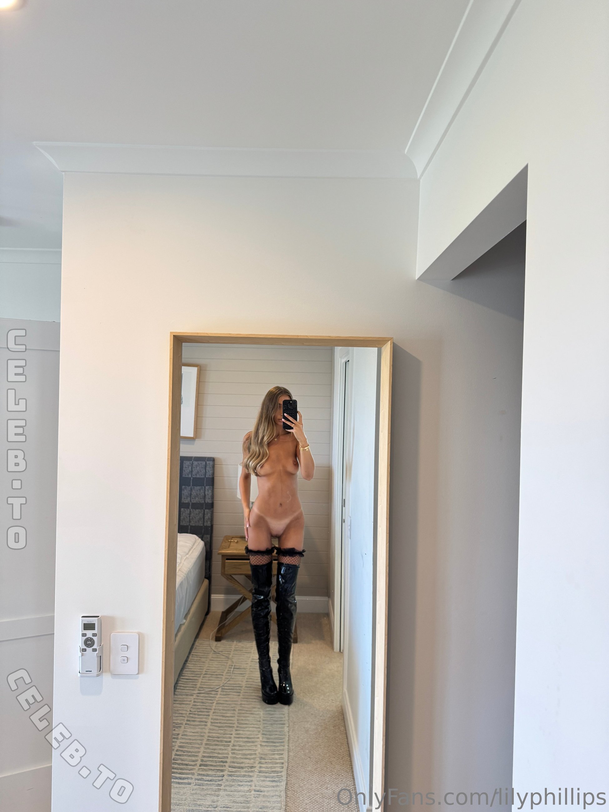 Lillian Phillips nude photo 2