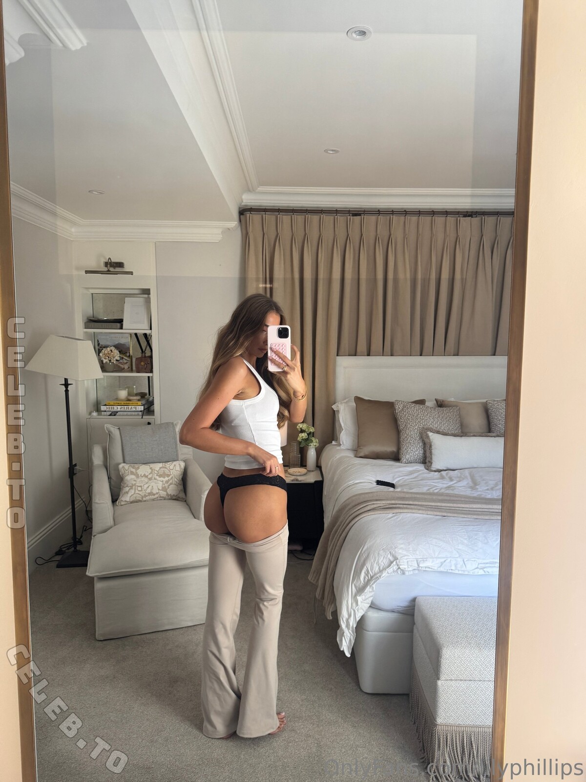 Lillian Phillips nude photo 6