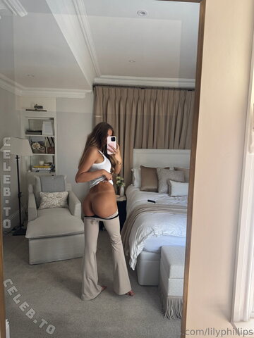 Lillian Phillips nude photo 5