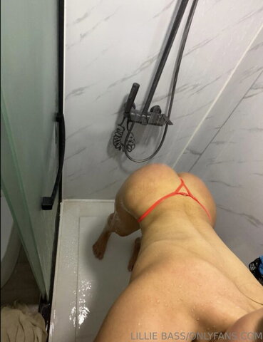 Lillie Bass nude photo 3