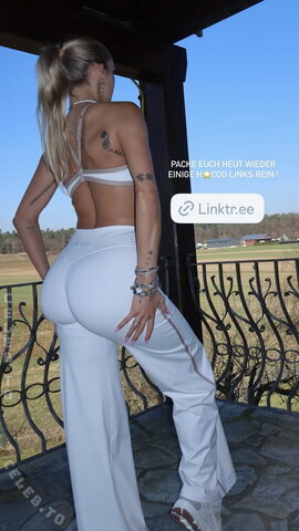 Lillimsr nude photo 25