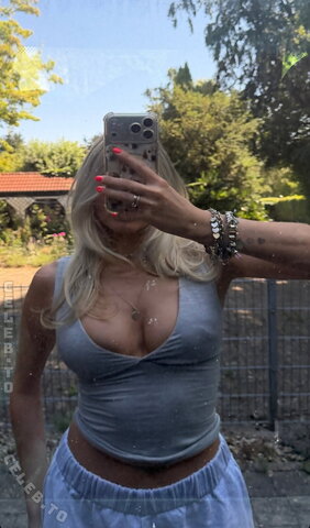 Lillimsr nude photo 15