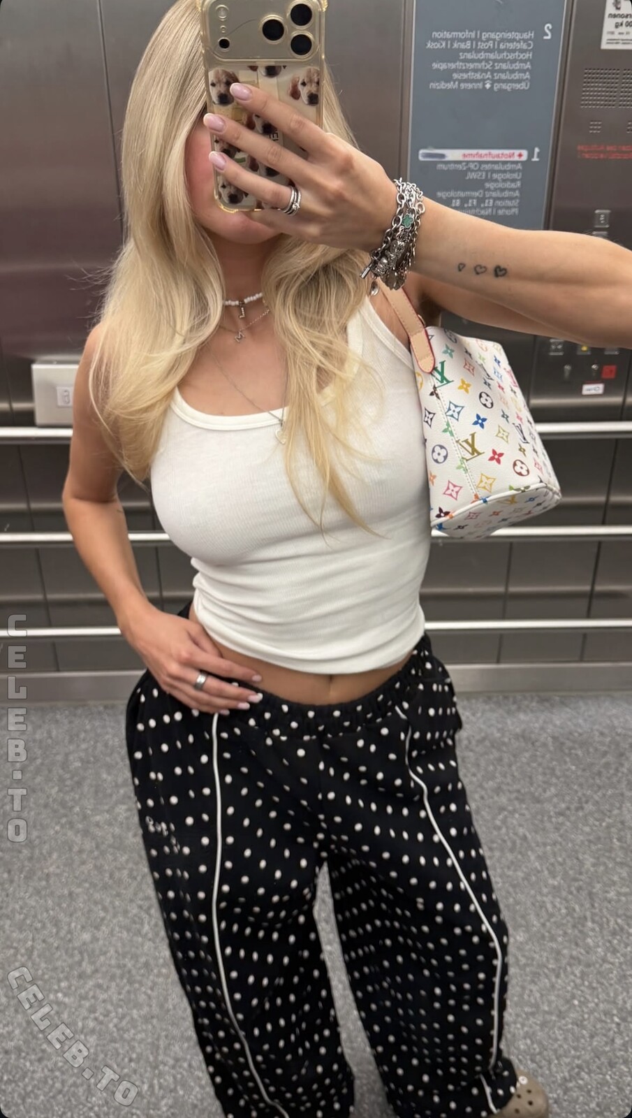Lillimsr nude photo 1