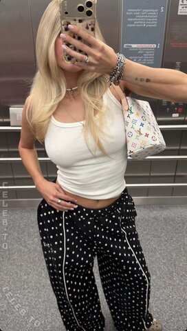 Lillimsr Hot (2 photos)