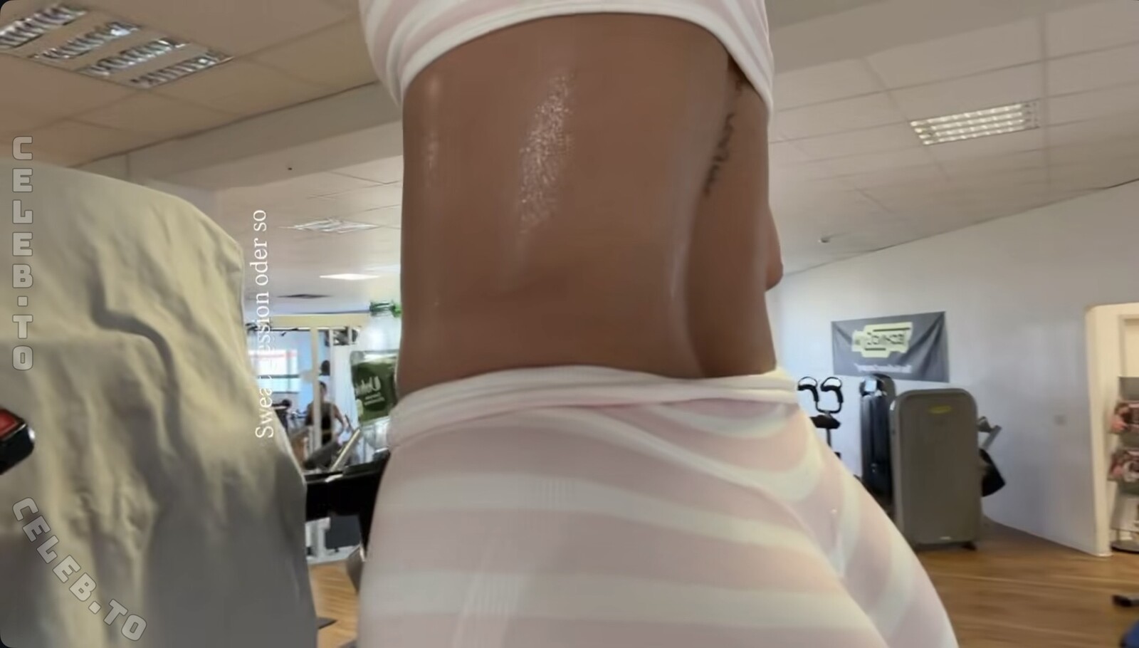 Lillimsr nude photo 3