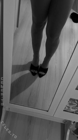 Lill.msr nude photo 8