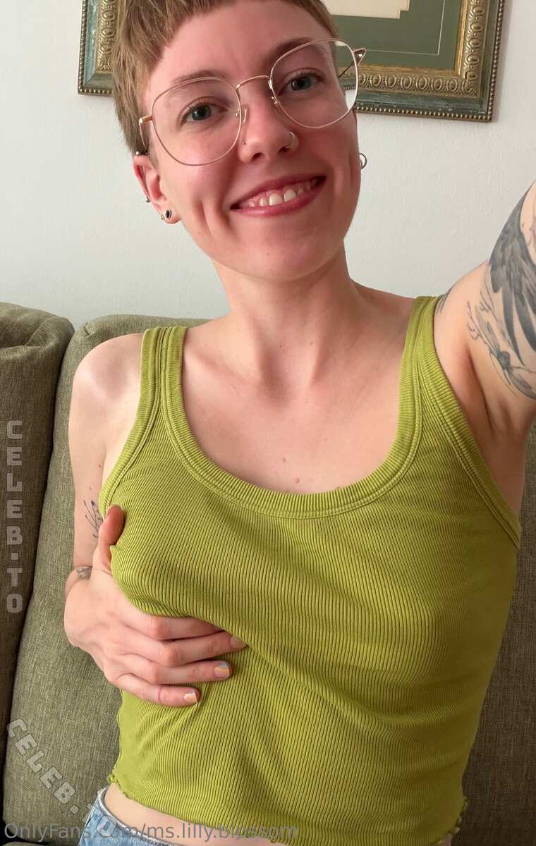 Lilly Blossom nude photo 3