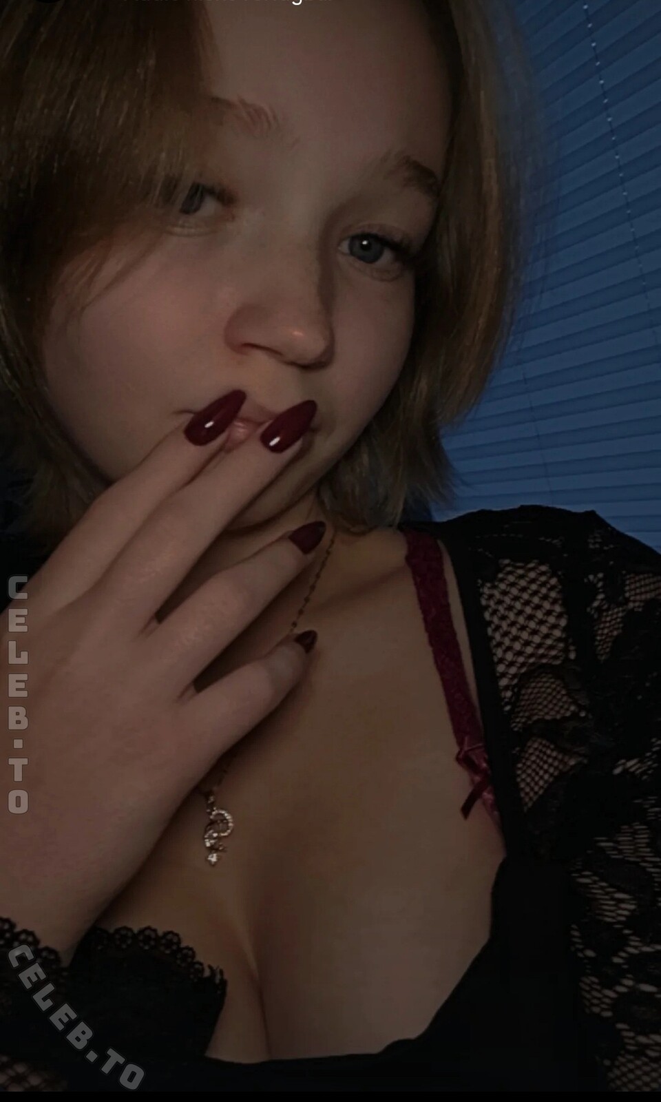 Lilly Schaper nude photo 2