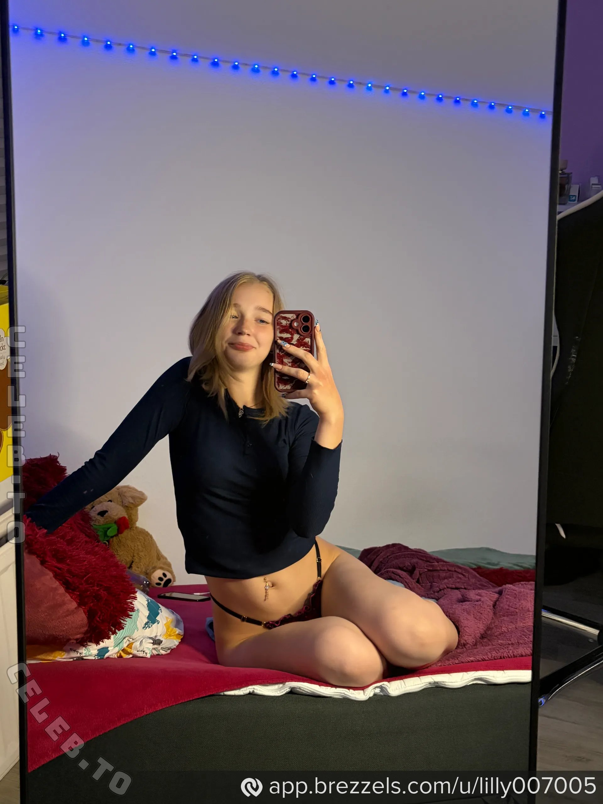 Lilly Schaper nude photo 1