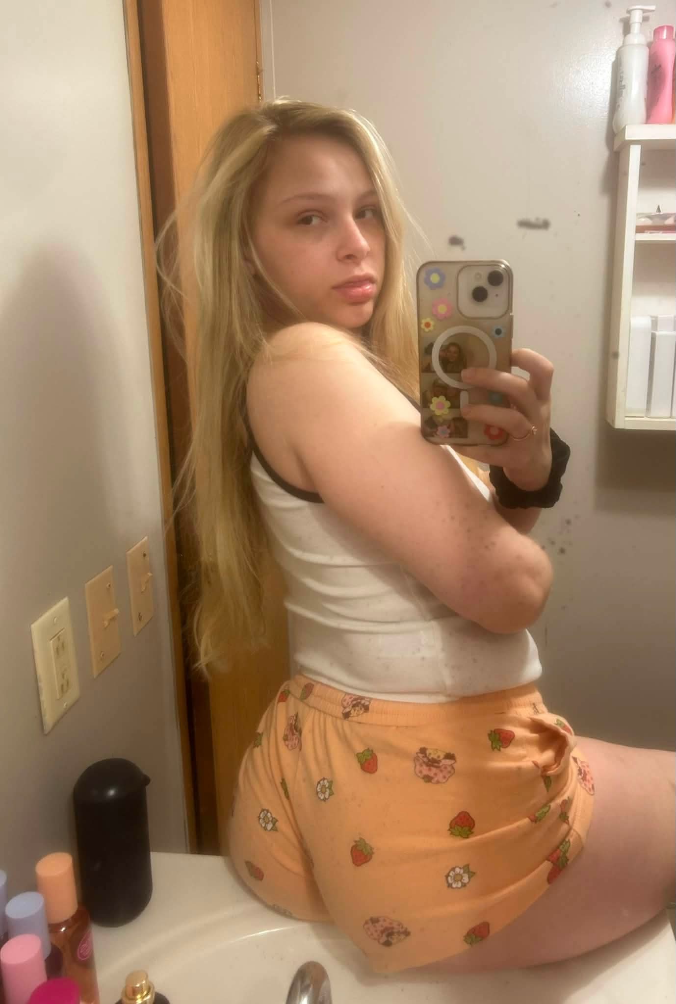 Lilly ward nude photo 7