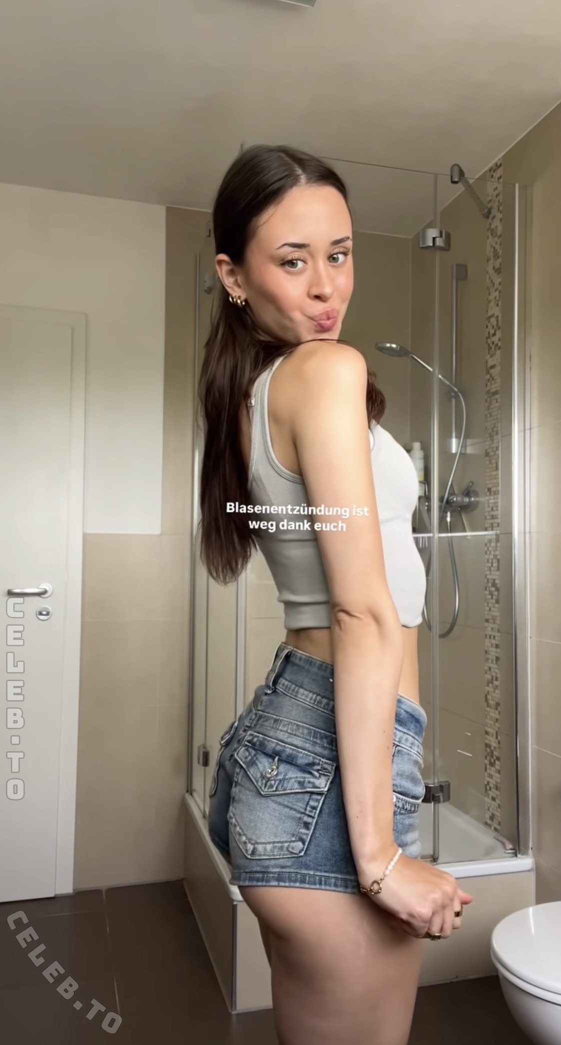 lillyfayye nude photo 1