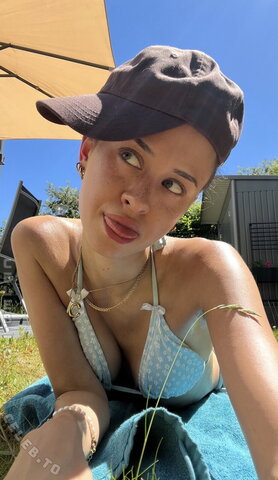 lillyfayye New (1 photo)