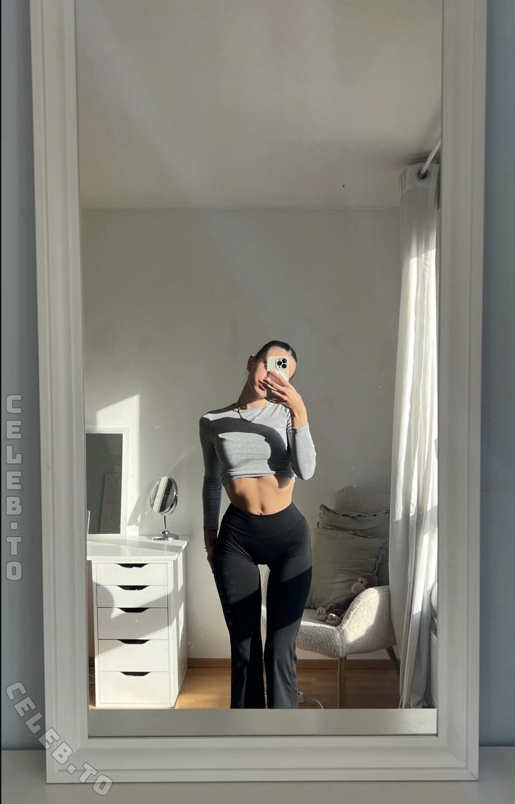 lillyfayye nude photo 1