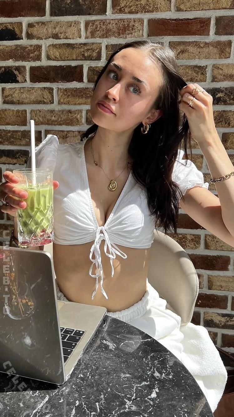 lillyfayye nude photo 13