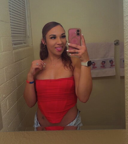 lilmisssmacdaddii nude photo 2