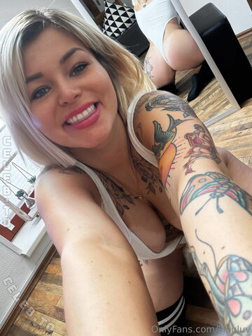 Lilouluv nude photo 26