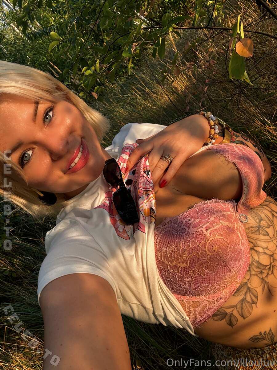 Lilouluv nude photo 6