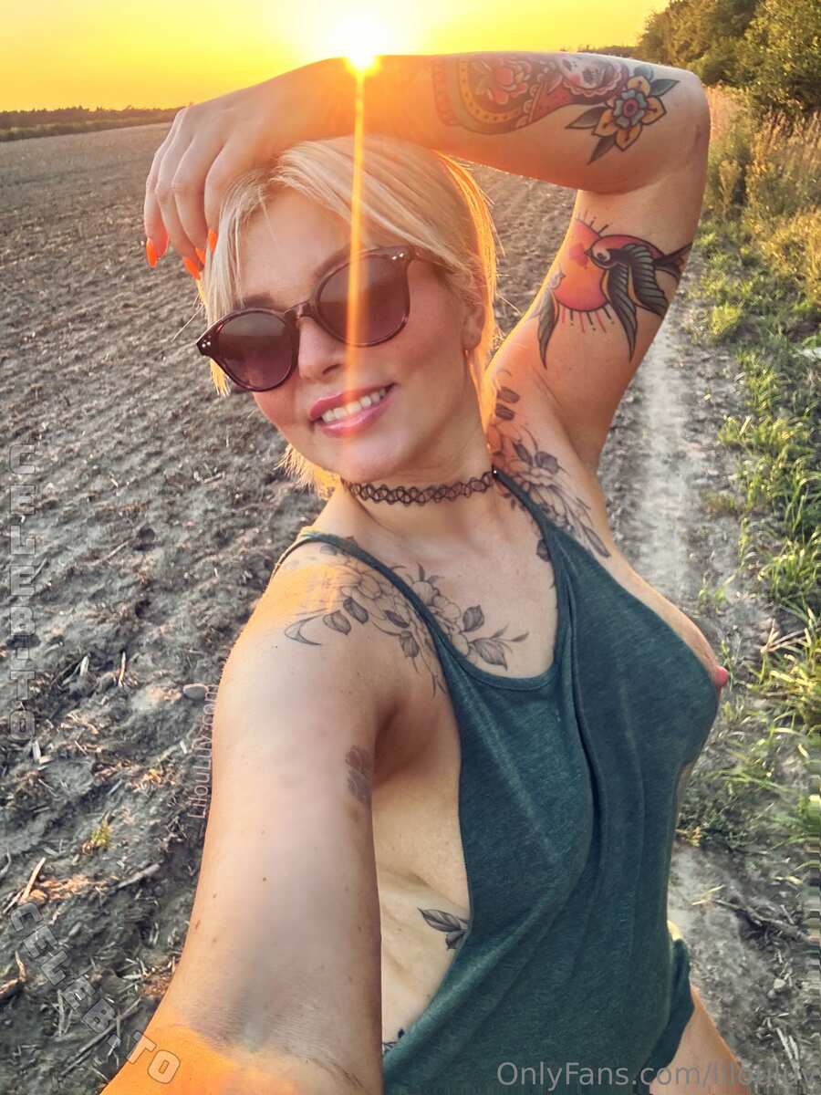 Lilouluv nude photo 15