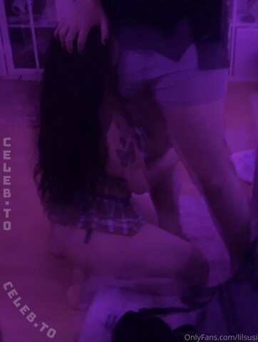 Lilsusi nude photo 2
