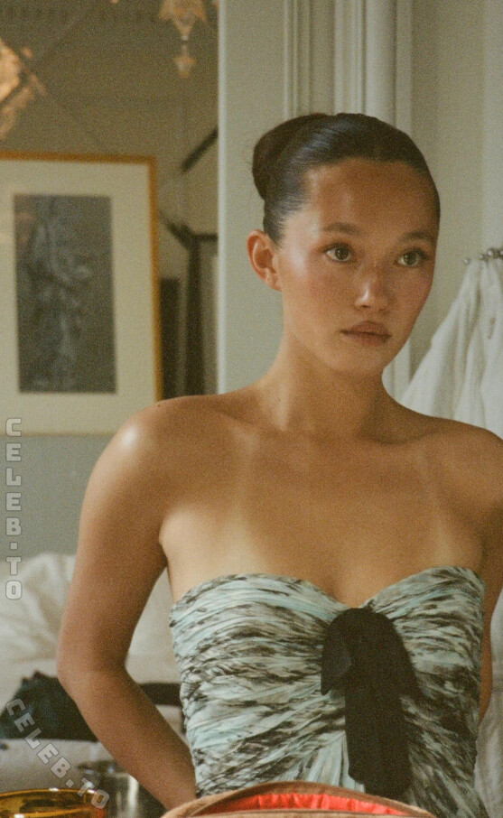 Lily Chee nude photo 5