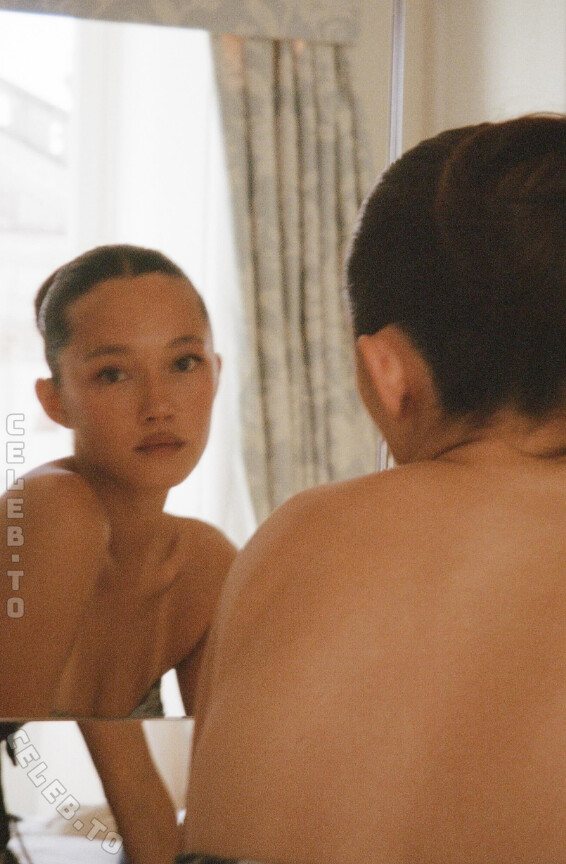 Lily Chee nude photo 8