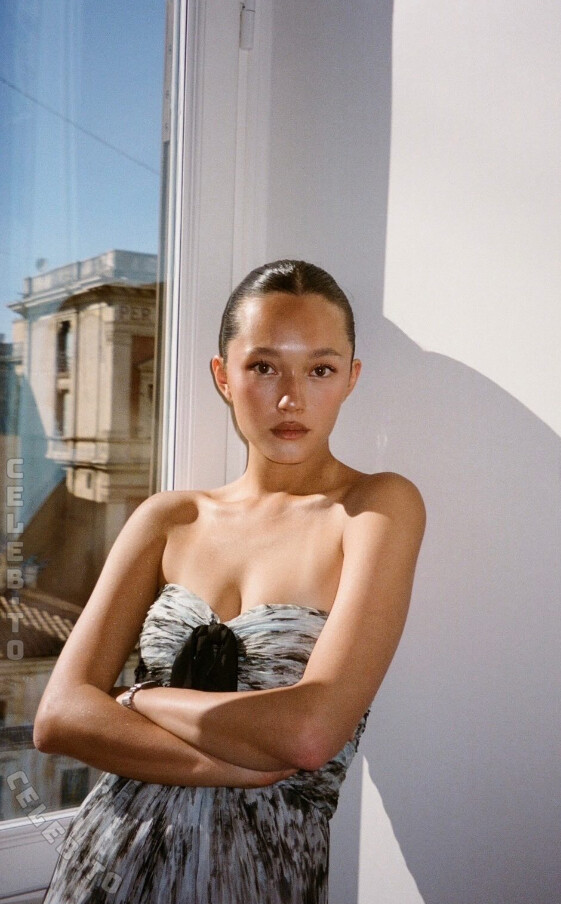 Lily Chee nude photo 9