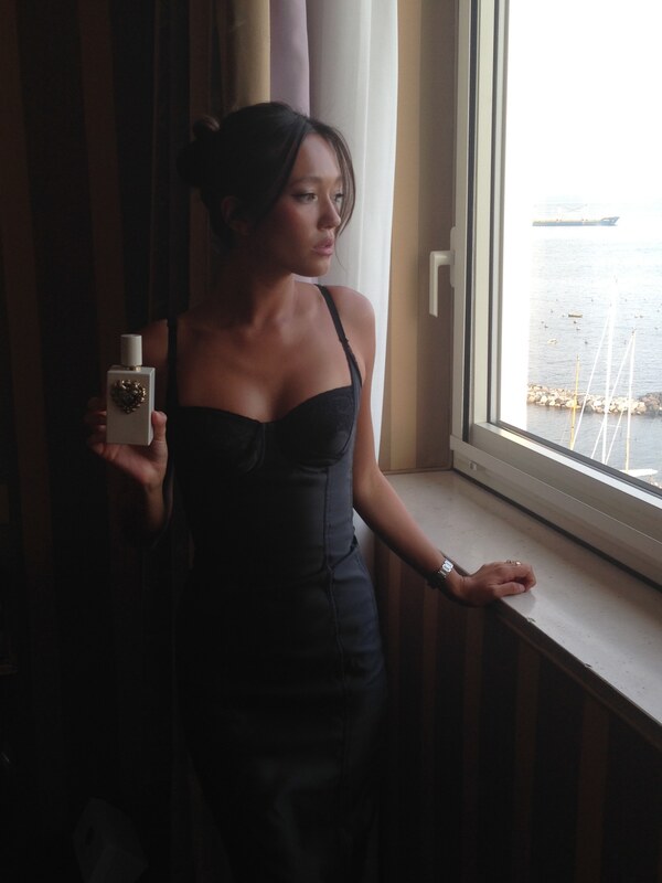 Lily Chee nude photo 6