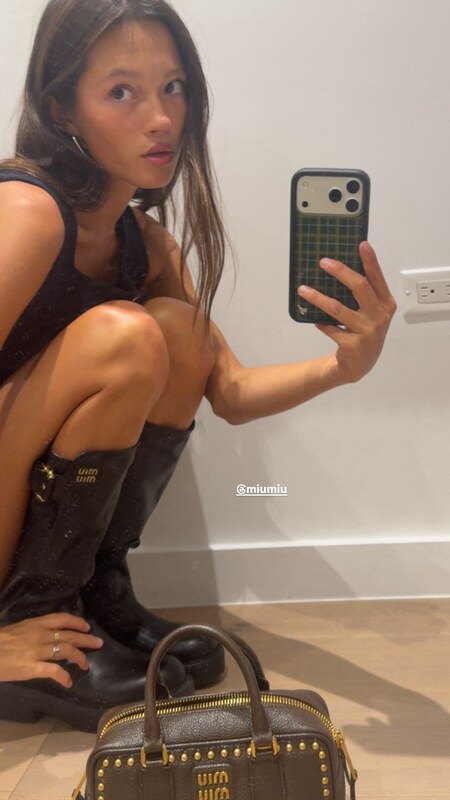 Lily Chee nude photo 5