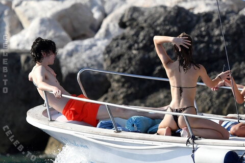 Lily-Rose Depp nude photo 21