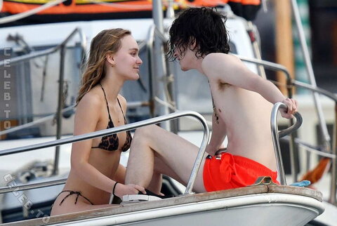 Lily-Rose Depp nude photo 3