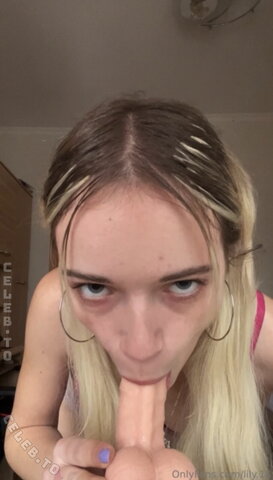 lily.18 nude photo 10