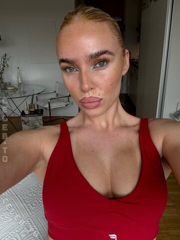 Lilycharlottevoss nude photo 11
