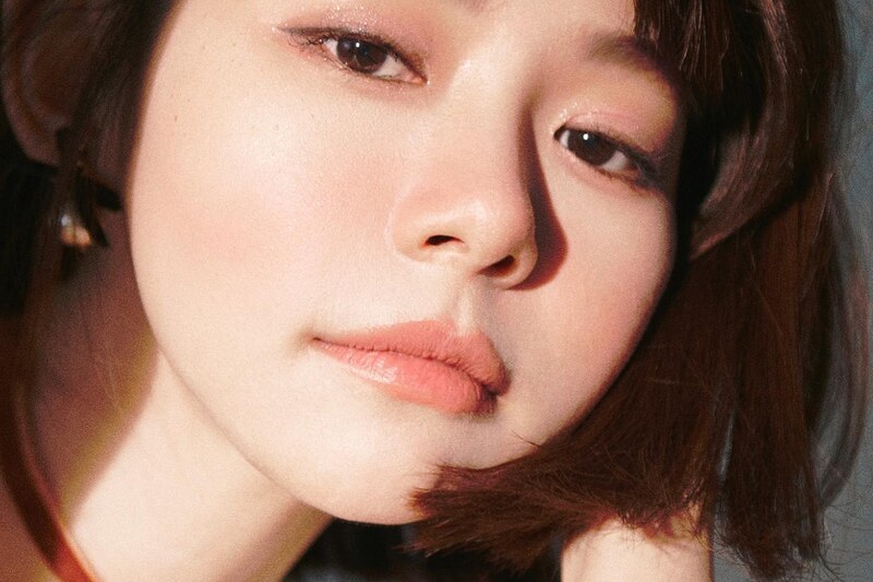 Lin Min Chen nude photo 13